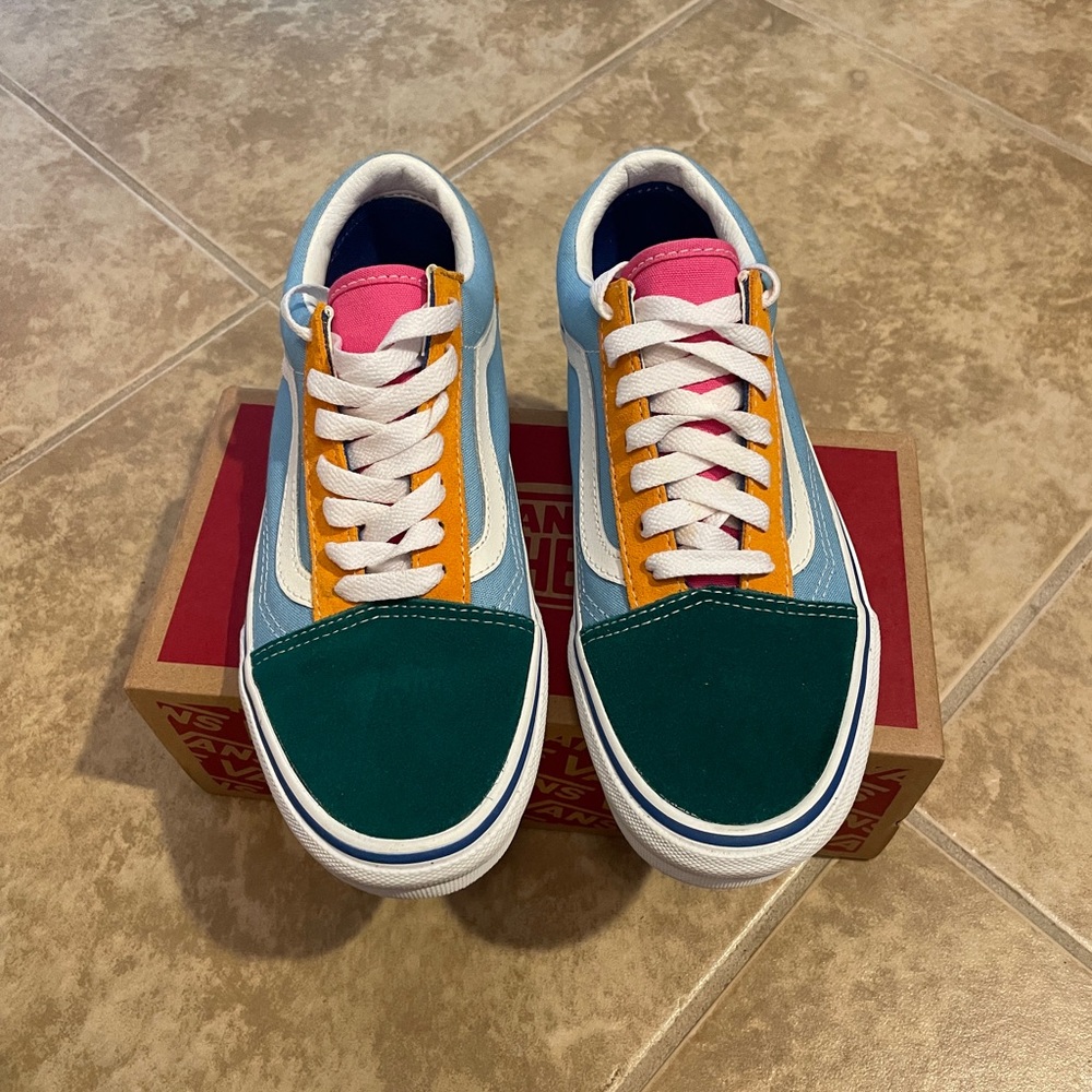 NWOT Vans Multi Color Sneaker (Old Skool)
